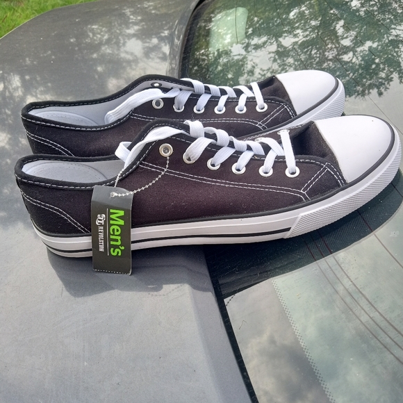 Ot Revolution Men's Black Converse Size 9 (New) - Picture 2 of 4